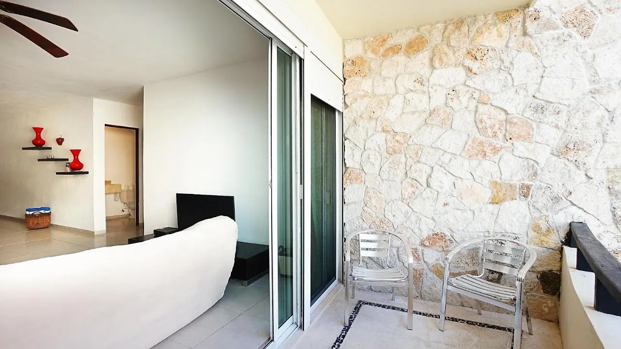 Meridian Downtown Apartments Playa del Carmen