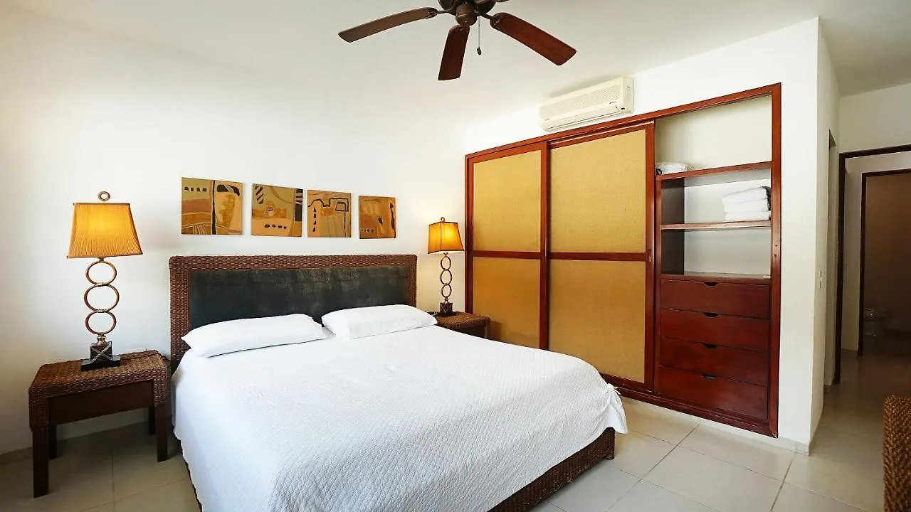 Meridian Downtown Apartments Playa del Carmen 0*,